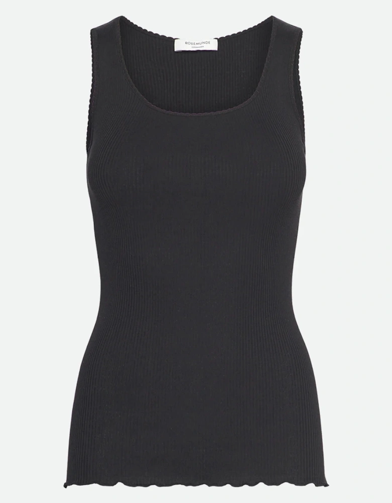 Beatha essential sleeveless top in black