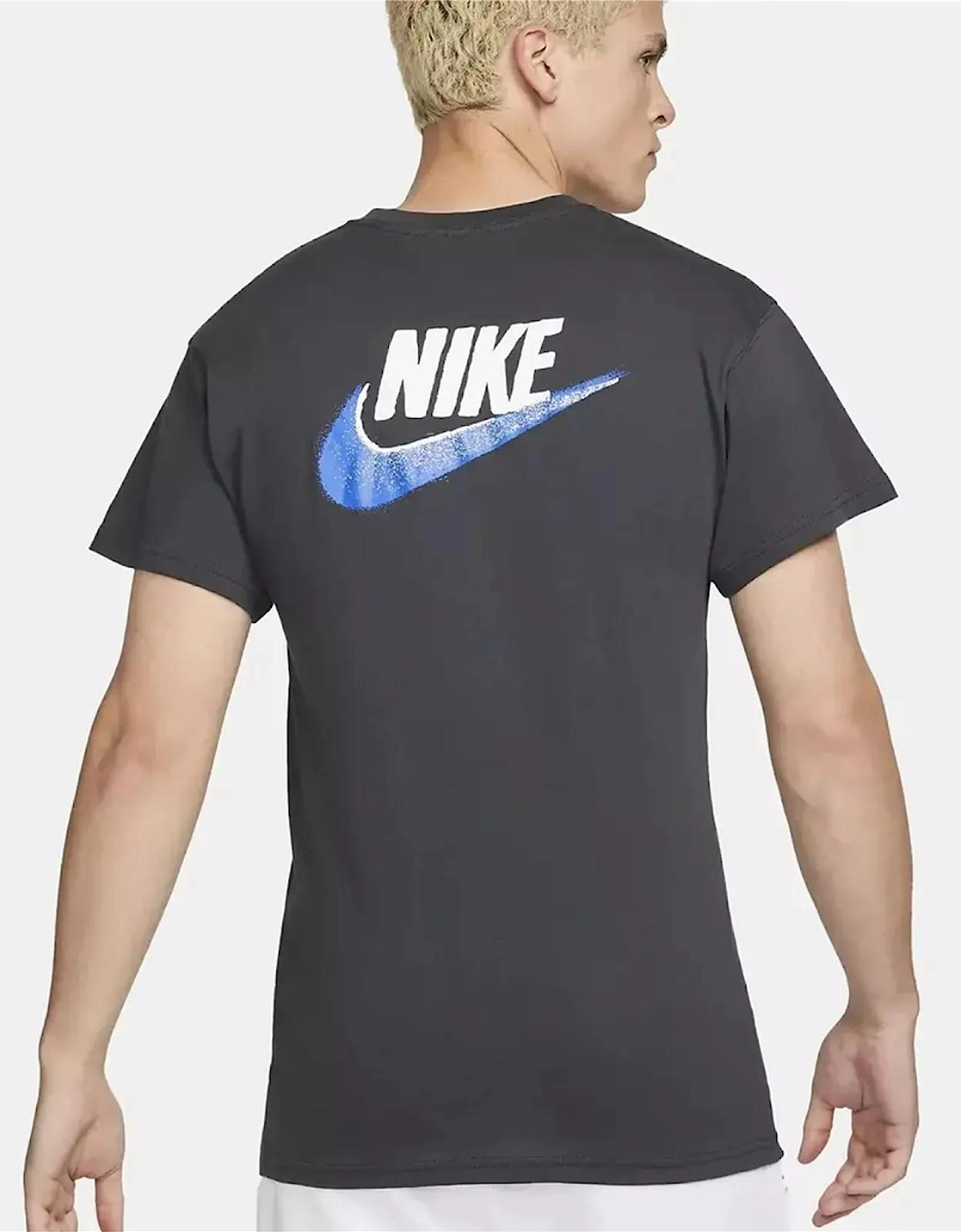 Men's Triple Swoosh T-Shirt