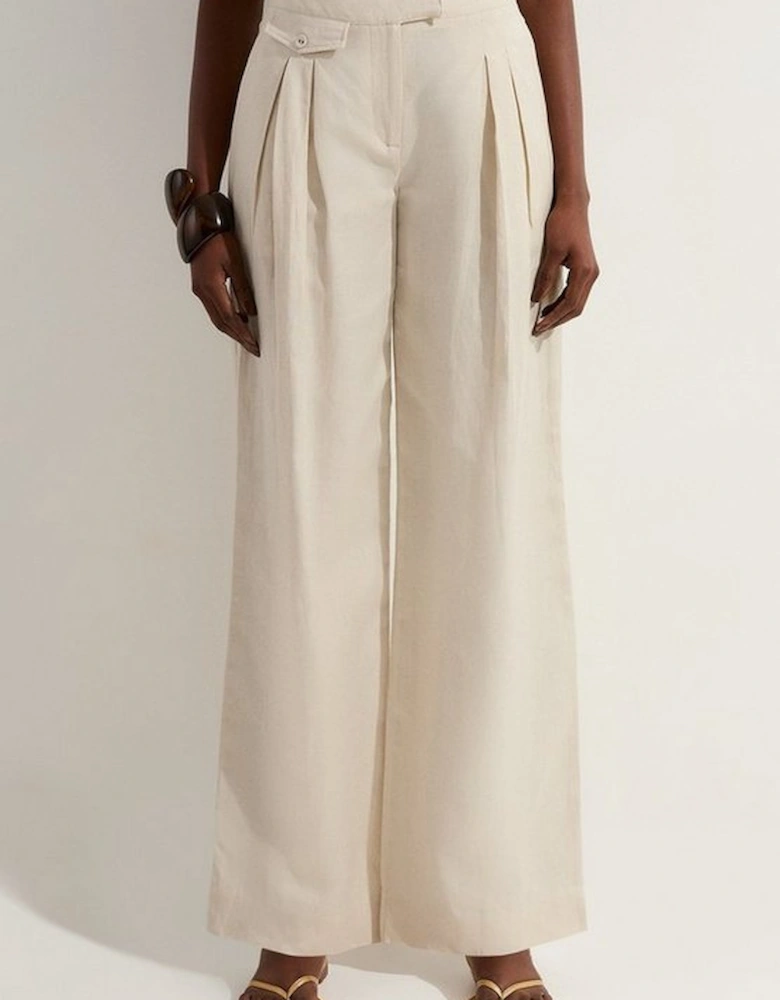 Tall Viscose Linen Pleat And Pocket Detail Woven Straight Leg Trouser