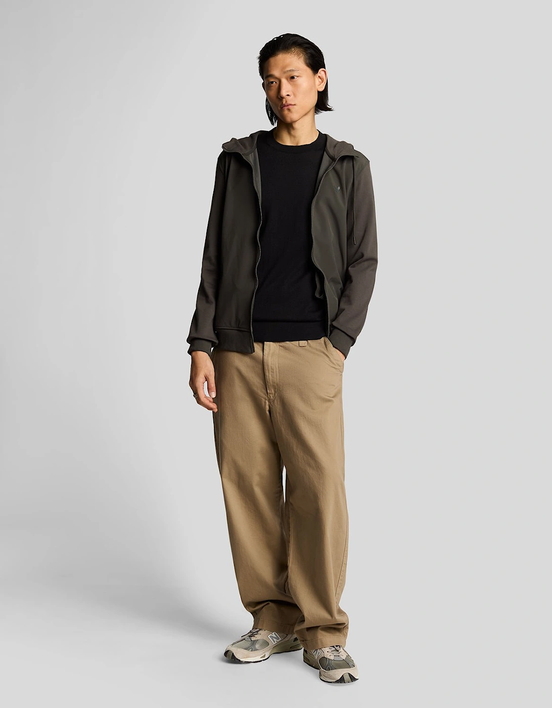 Lyle & Scott , Sweatshirts, Male, Black, 2XL, Mid Knits Tonal Superfine Crew Neck Jumper - Image 3