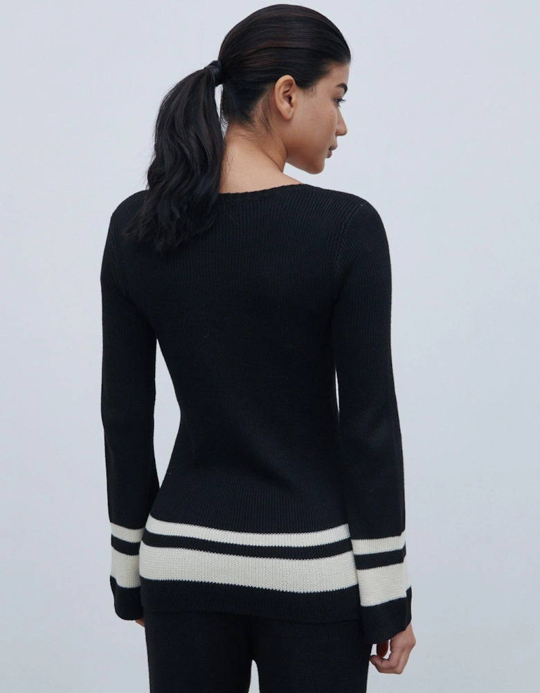 V-Neck Contrast Knit Top - & Cream - Black