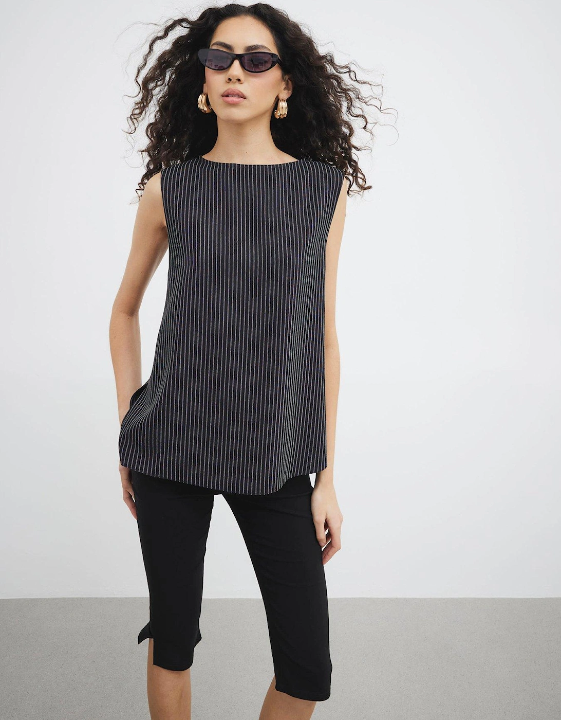 Button Side Topstitch Top - Black