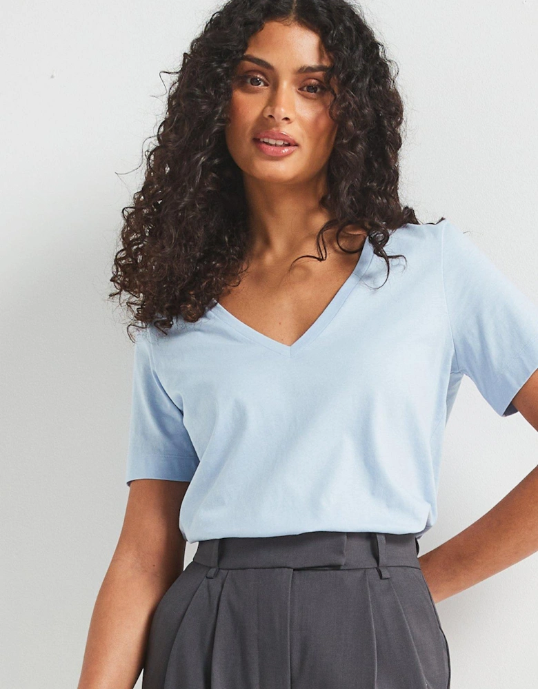 The Essential V Neck T-Shirt - Blue