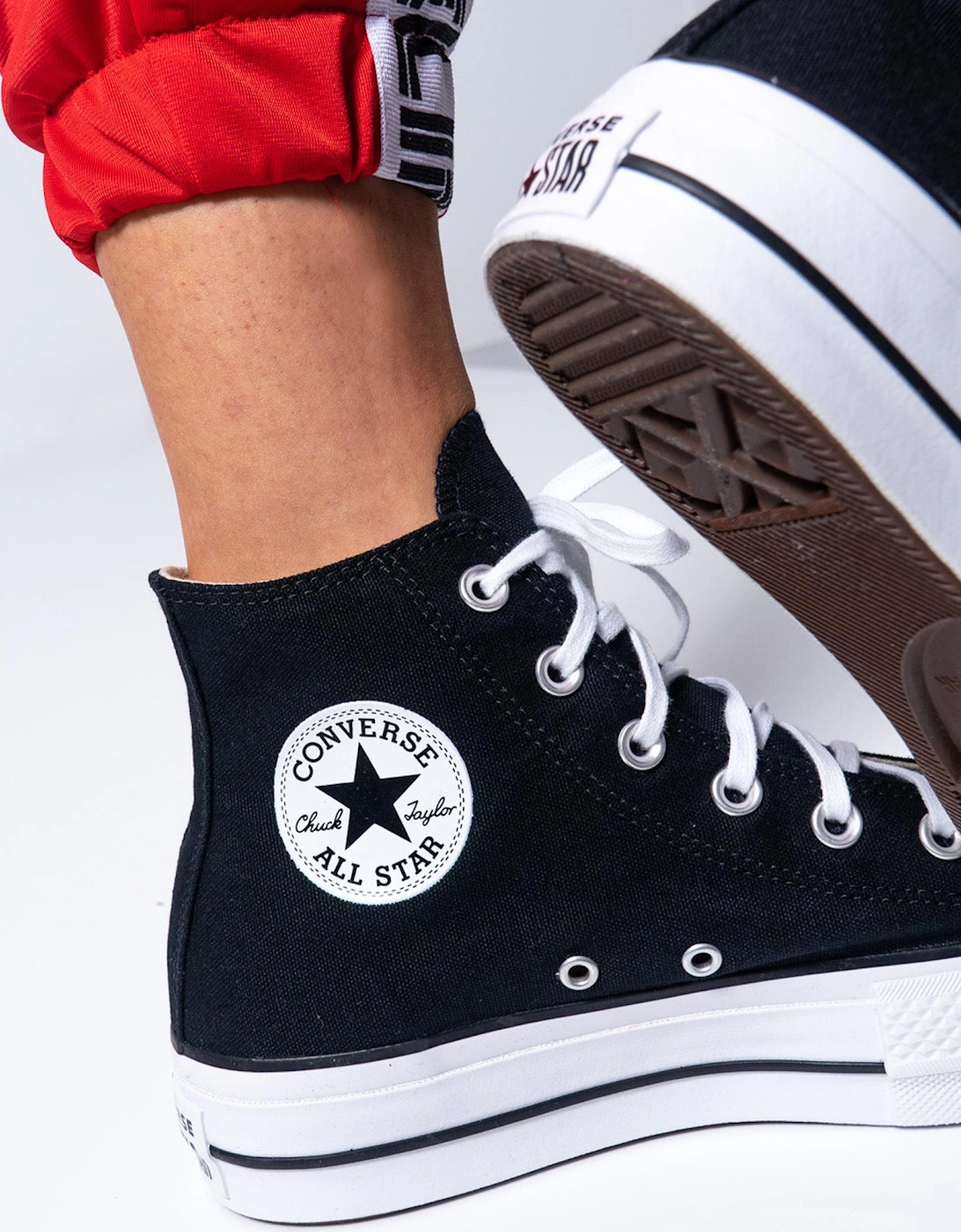 Chuck Taylor All Star Lift High Top Women - Black Sneakers