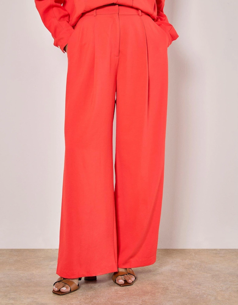 Tailored Pleat Detail Trousers - Red