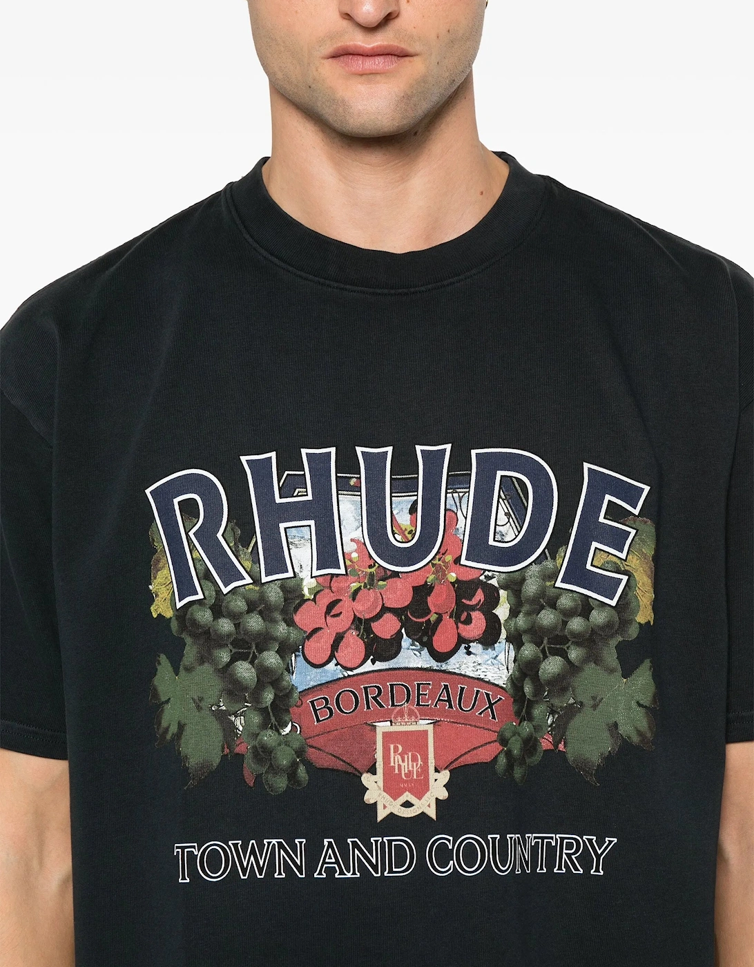 Town and Country Printed T-Shirt in Black