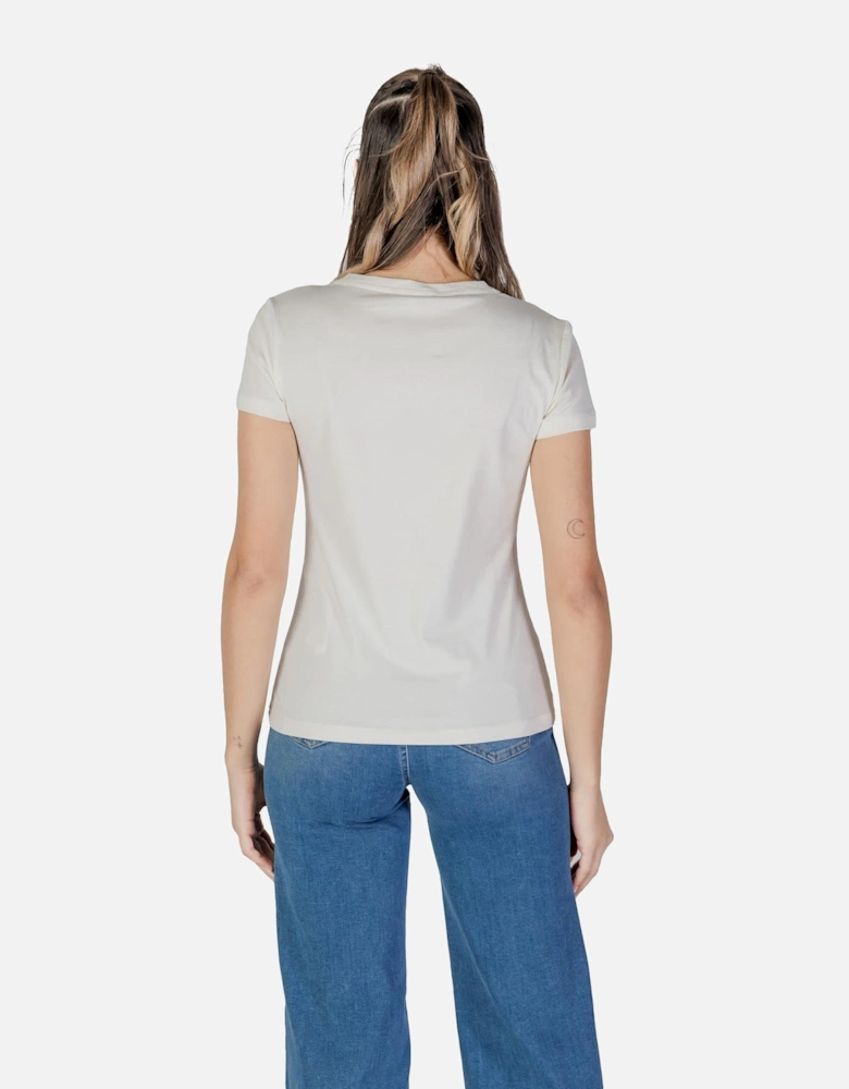 High-Waisted Denim Shorts with Frayed Hem Women - White Shirts