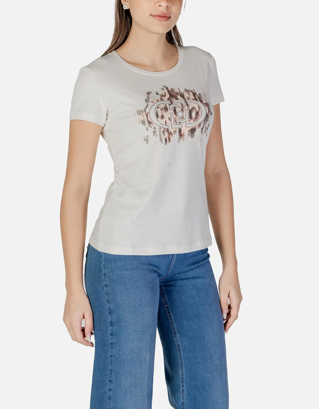 High-Waisted Denim Shorts with Frayed Hem Women - White Shirts