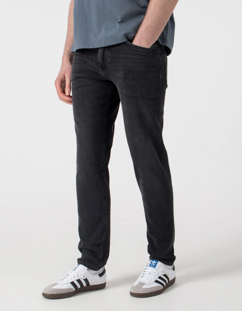 Tapered Fit ONYX Jeans