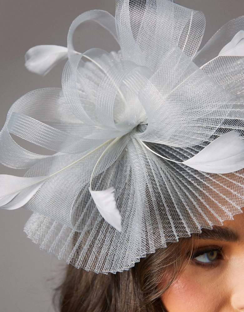 Pleated Loop And Feather Fascinator