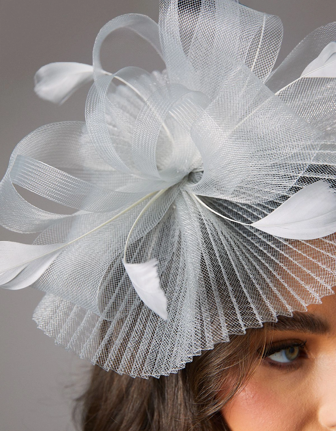 Pleated Loop And Feather Fascinator