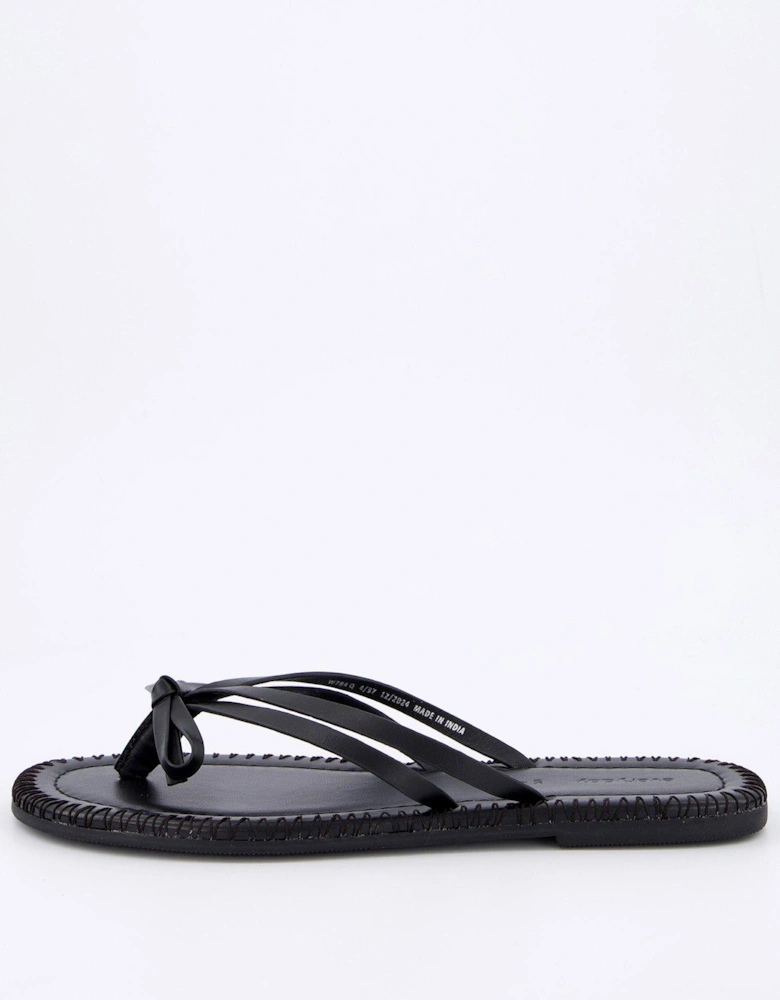 Leather Bow Toe Post Sandals - Black 