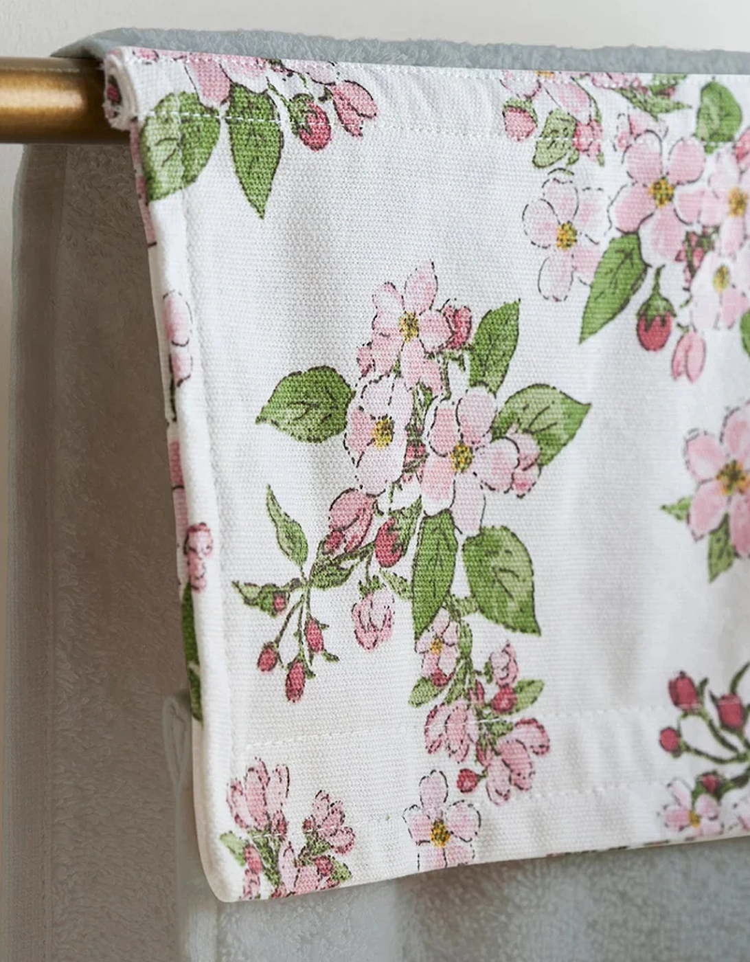 Blossom Roller Hand Towel