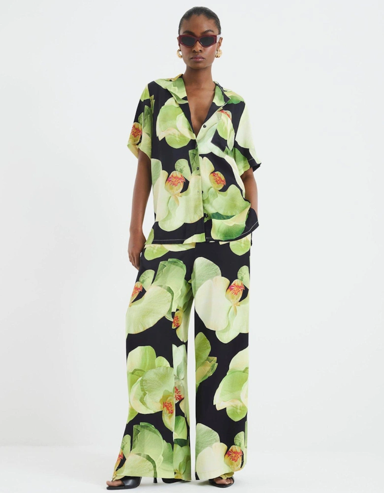 Crinkle Satin Printed Trouser - Black