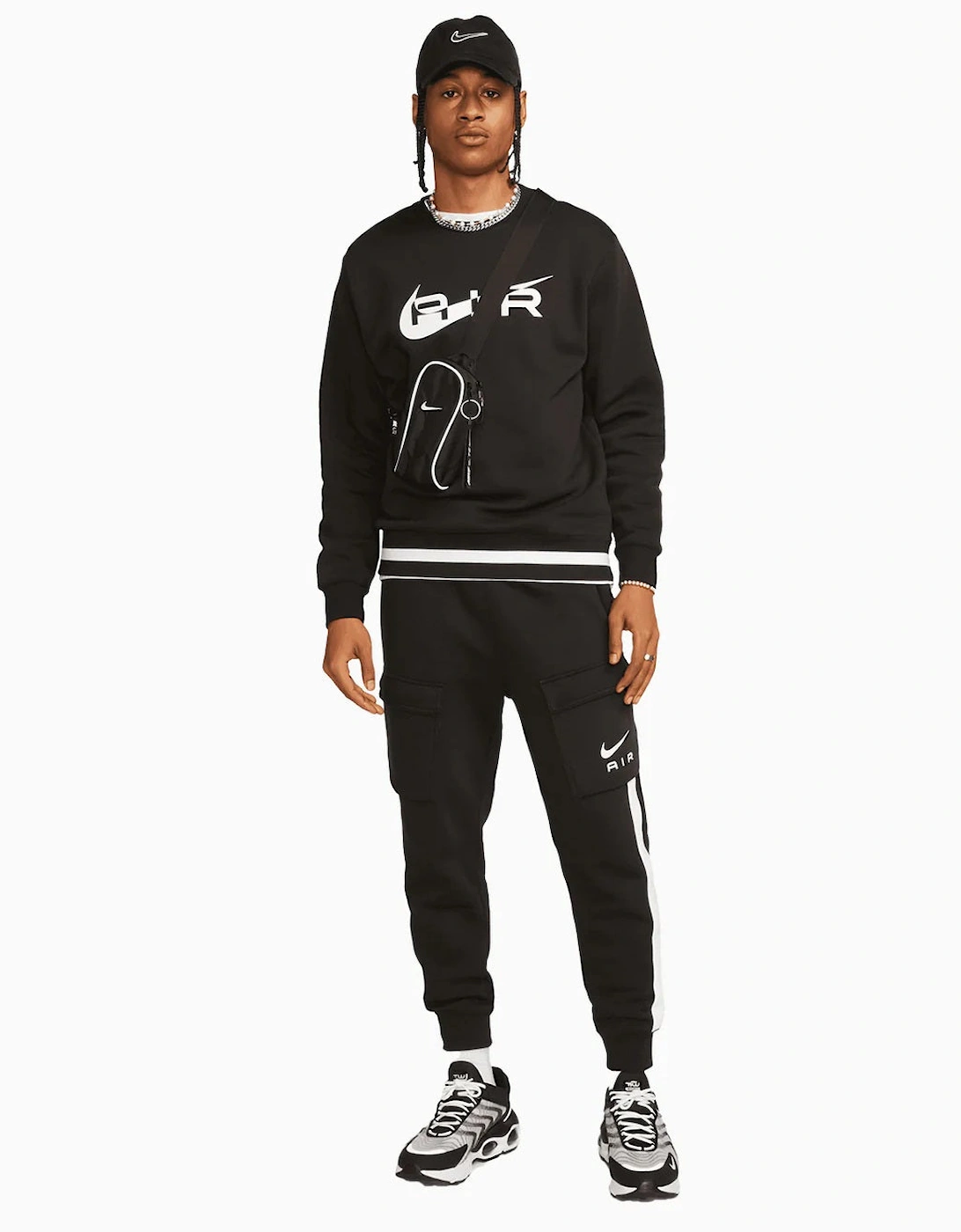 Nike Men's Black Swoosh Air Tracksuit /White - Size: 33/32/32/38/Regular