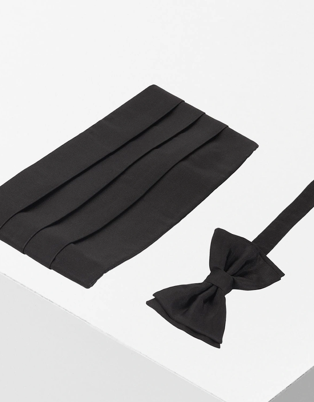 Bow Tie And Cummerbund Set