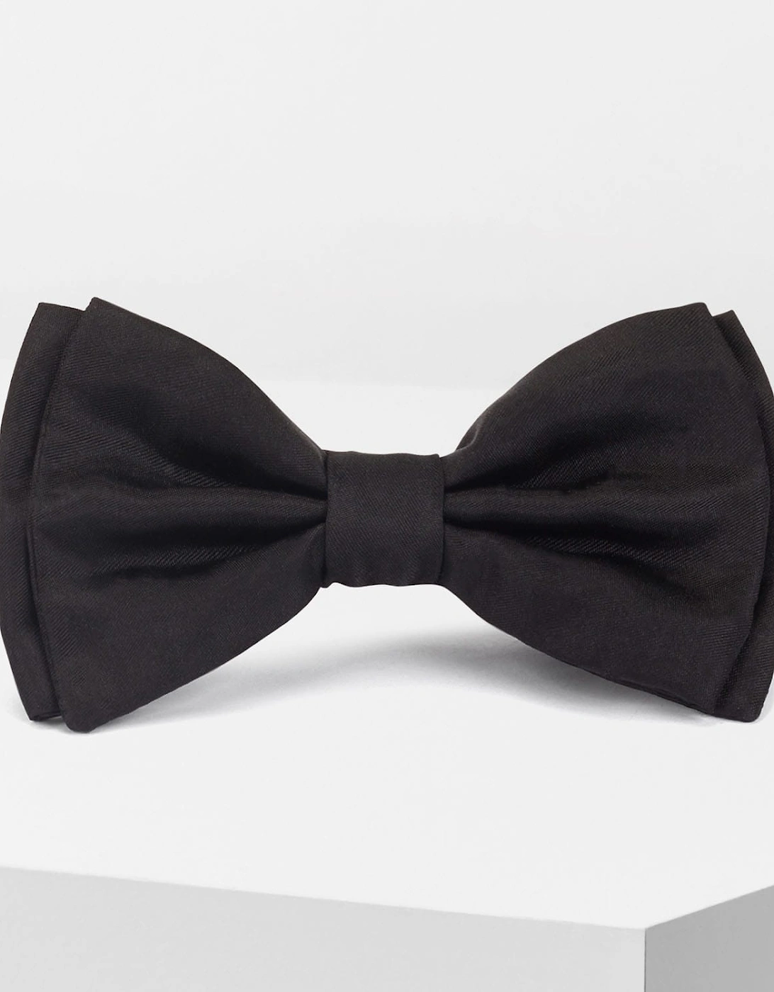 Bow Tie And Cummerbund Set