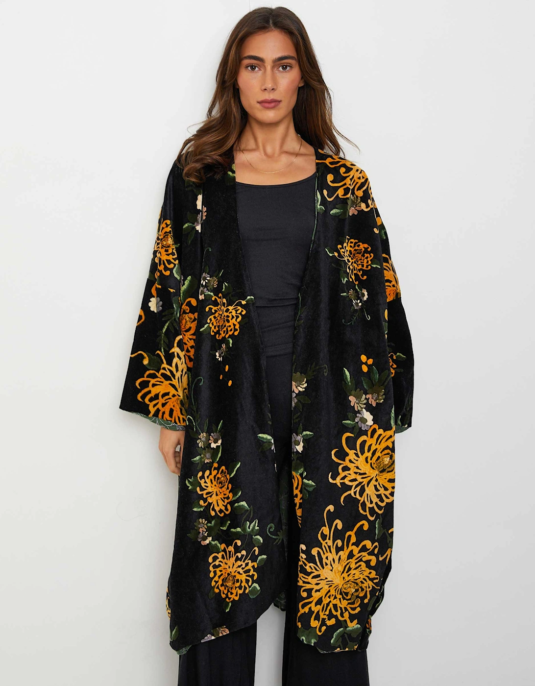 Chrysanthemum Black Velvet Grande Kimono