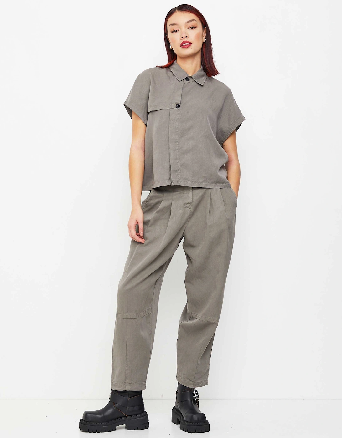 Barrel-Leg Belt Trousers