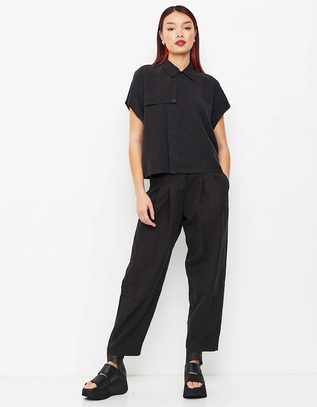 Barrel-Leg Belt Trousers