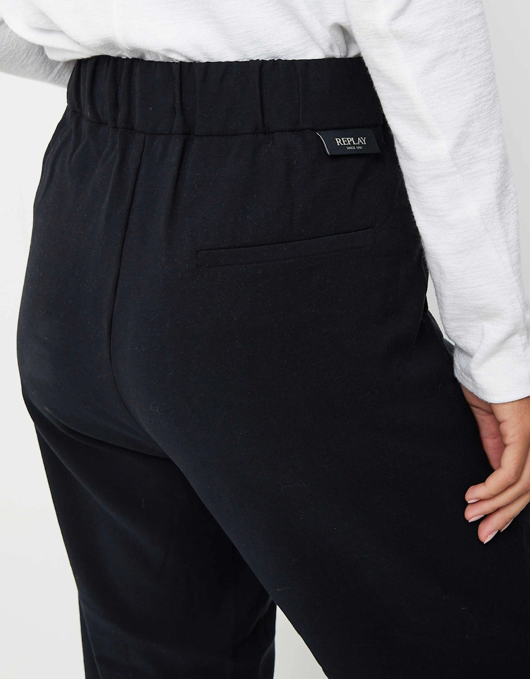 Loose-Fit Trousers