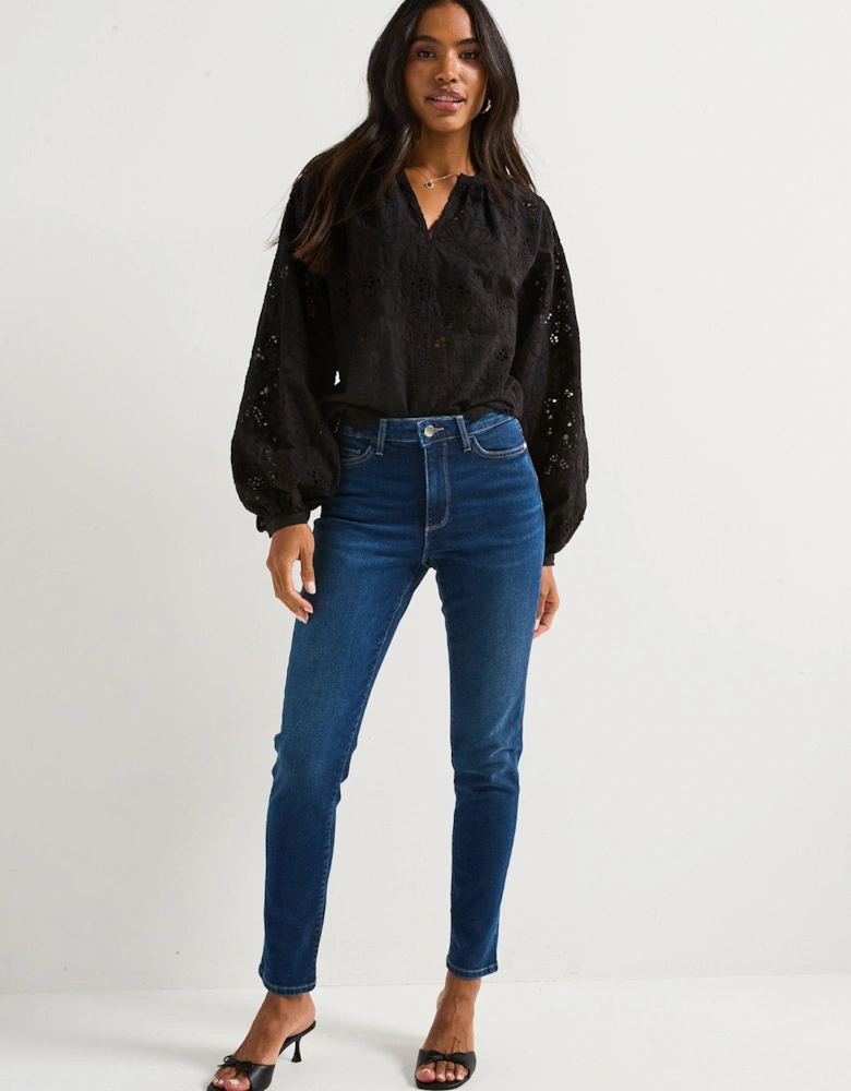 Relaxed Skinny Jeans - Dark Wash