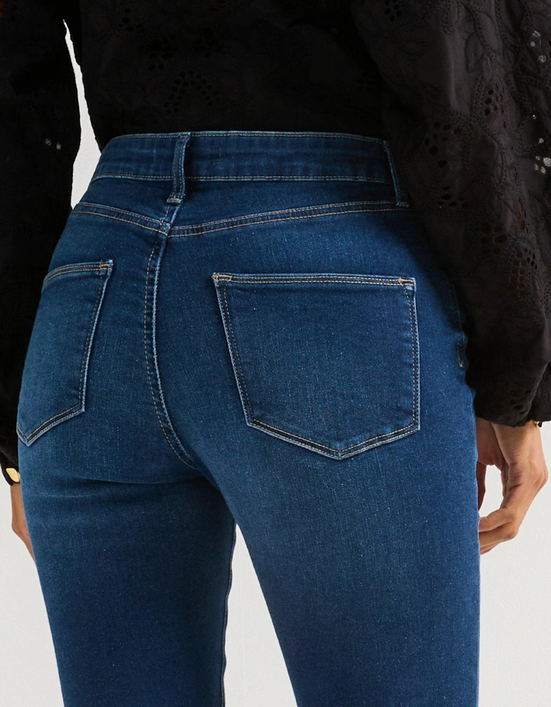 Relaxed Skinny Jeans - Dark Wash