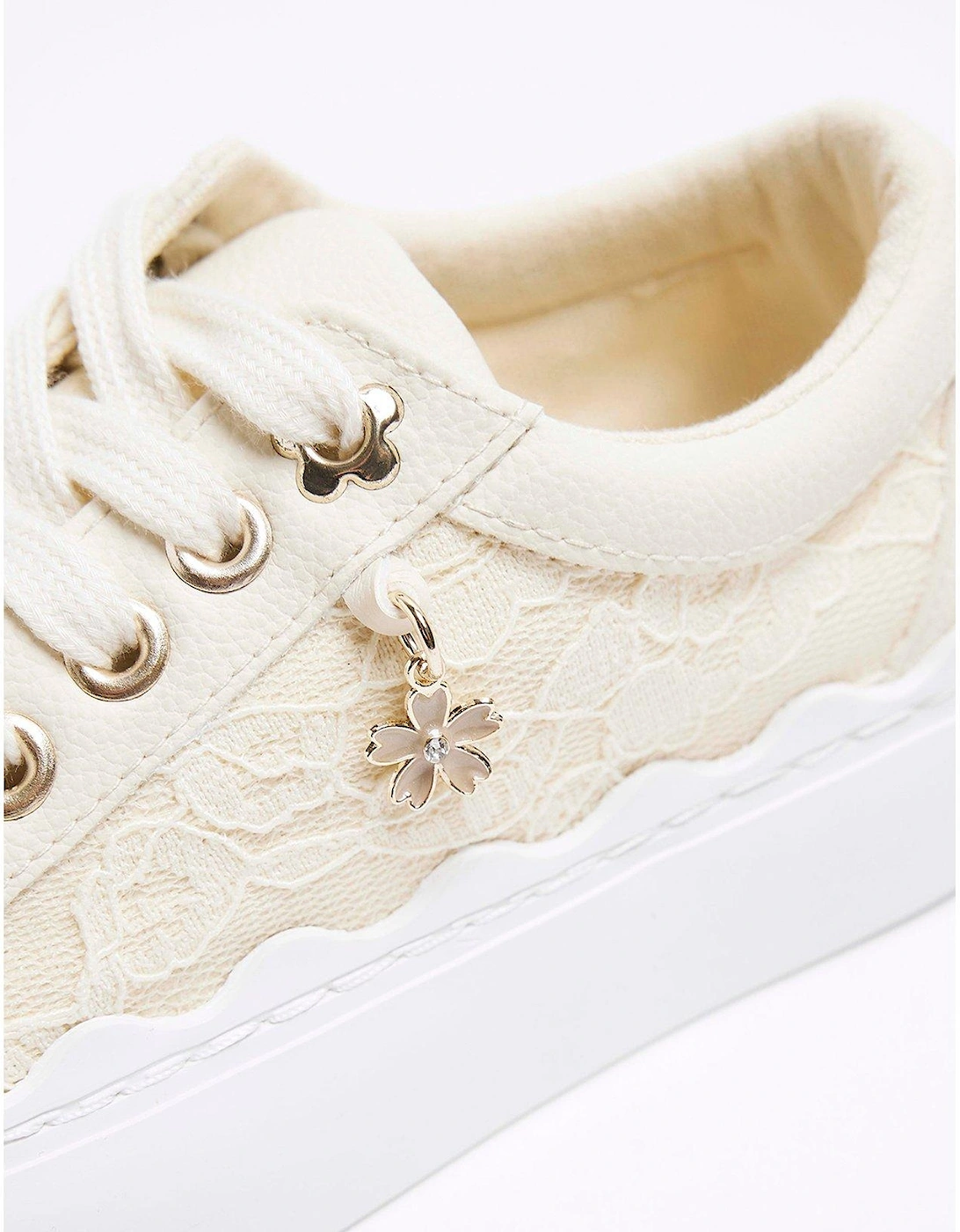 Girls Lace Trainers - Cream