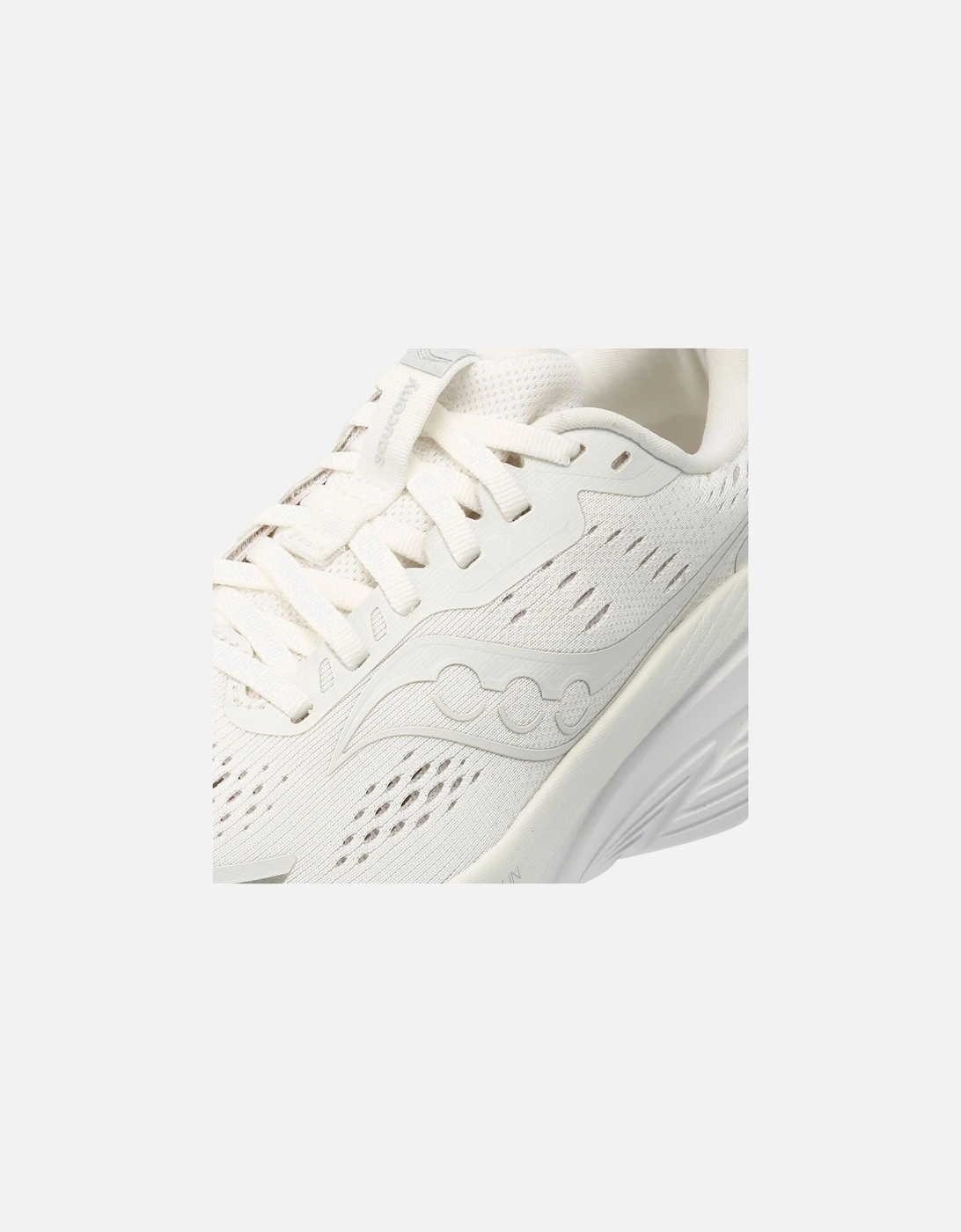 Guide 18 Women's Ivory Trainers