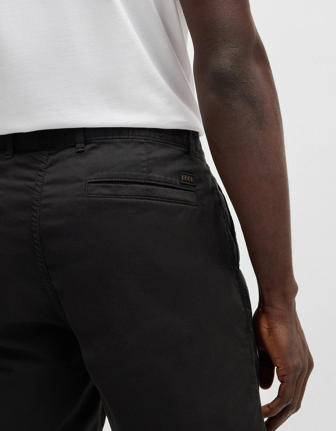 BOSS Orange Chino-slim-Shorts  001 Black