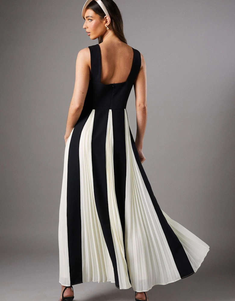 Cross Front Pleat Panelled Maxi Dress