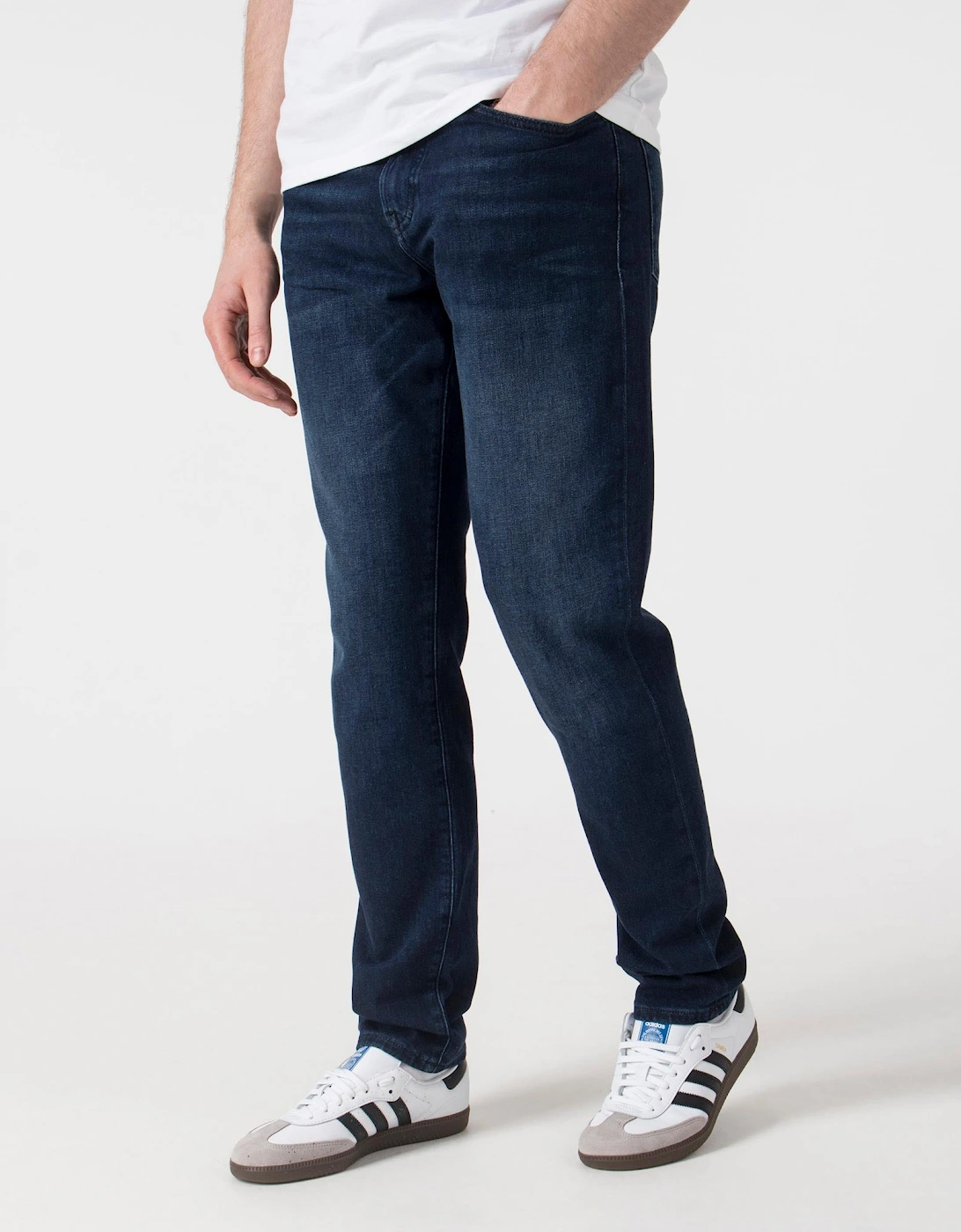 Tapered Fit ONYX Jeans