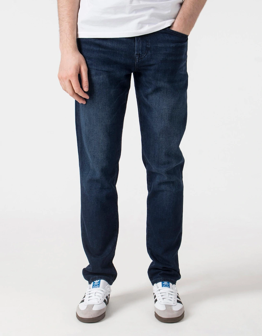 Tapered Fit ONYX Jeans