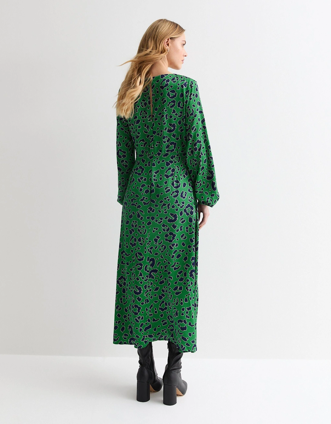 Green Animal Twist Neck Long Sleeves Midi Dress