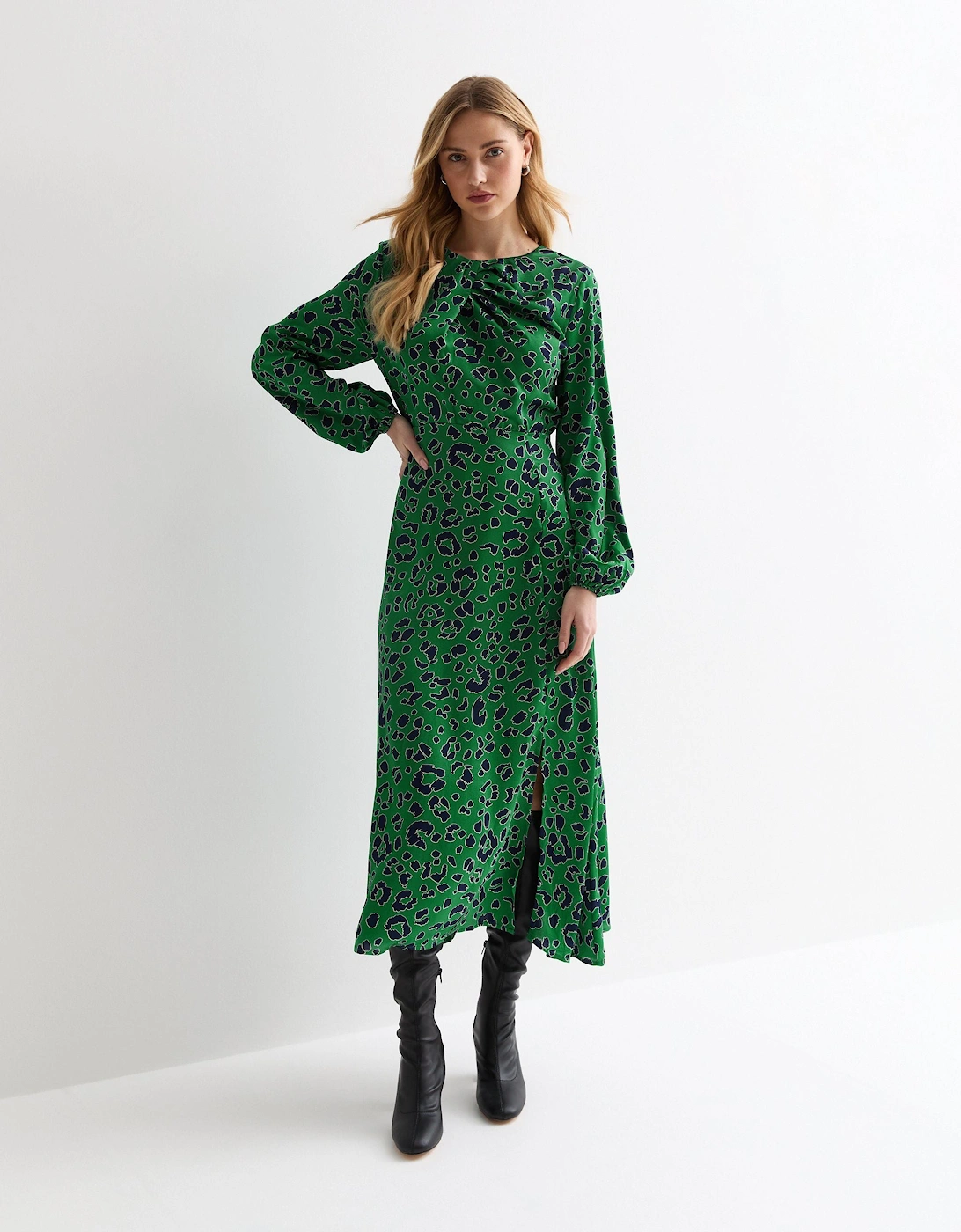 Green Animal Twist Neck Long Sleeves Midi Dress