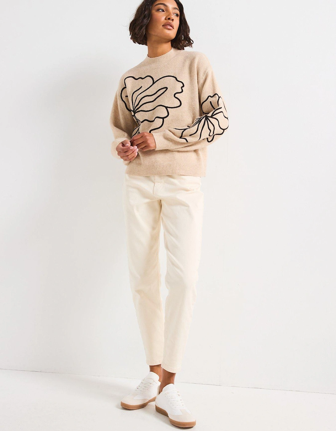 Long Sleeve Flower Knitted Jumper - Brown