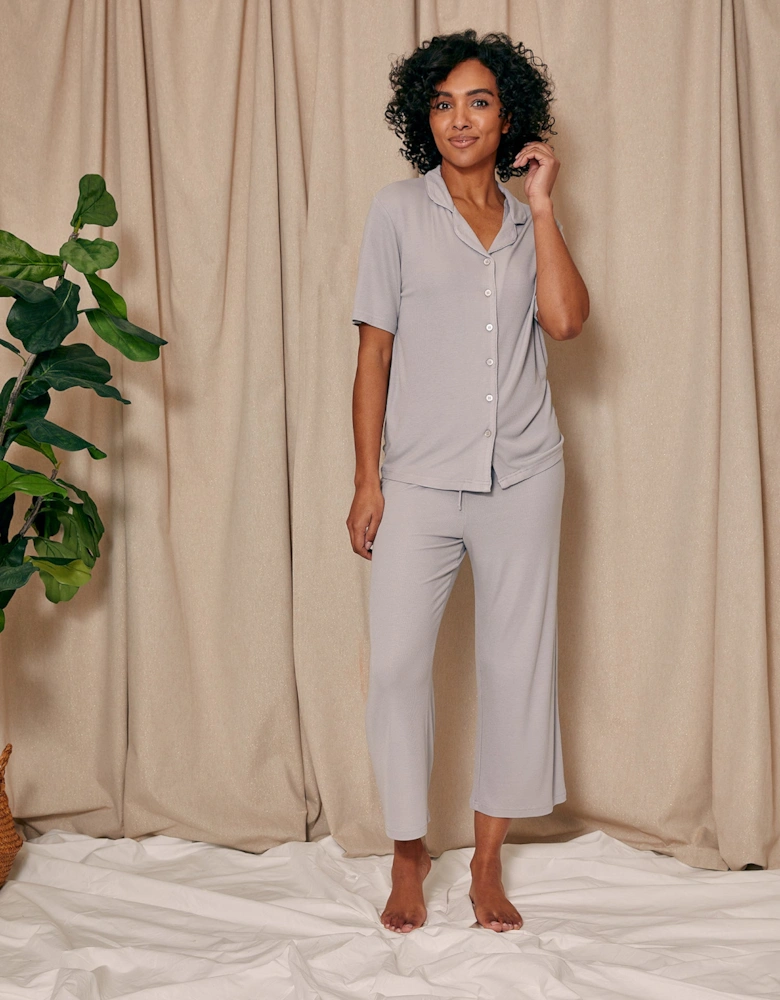 EcoVero Ribbed Shirt Capri Set in Grey