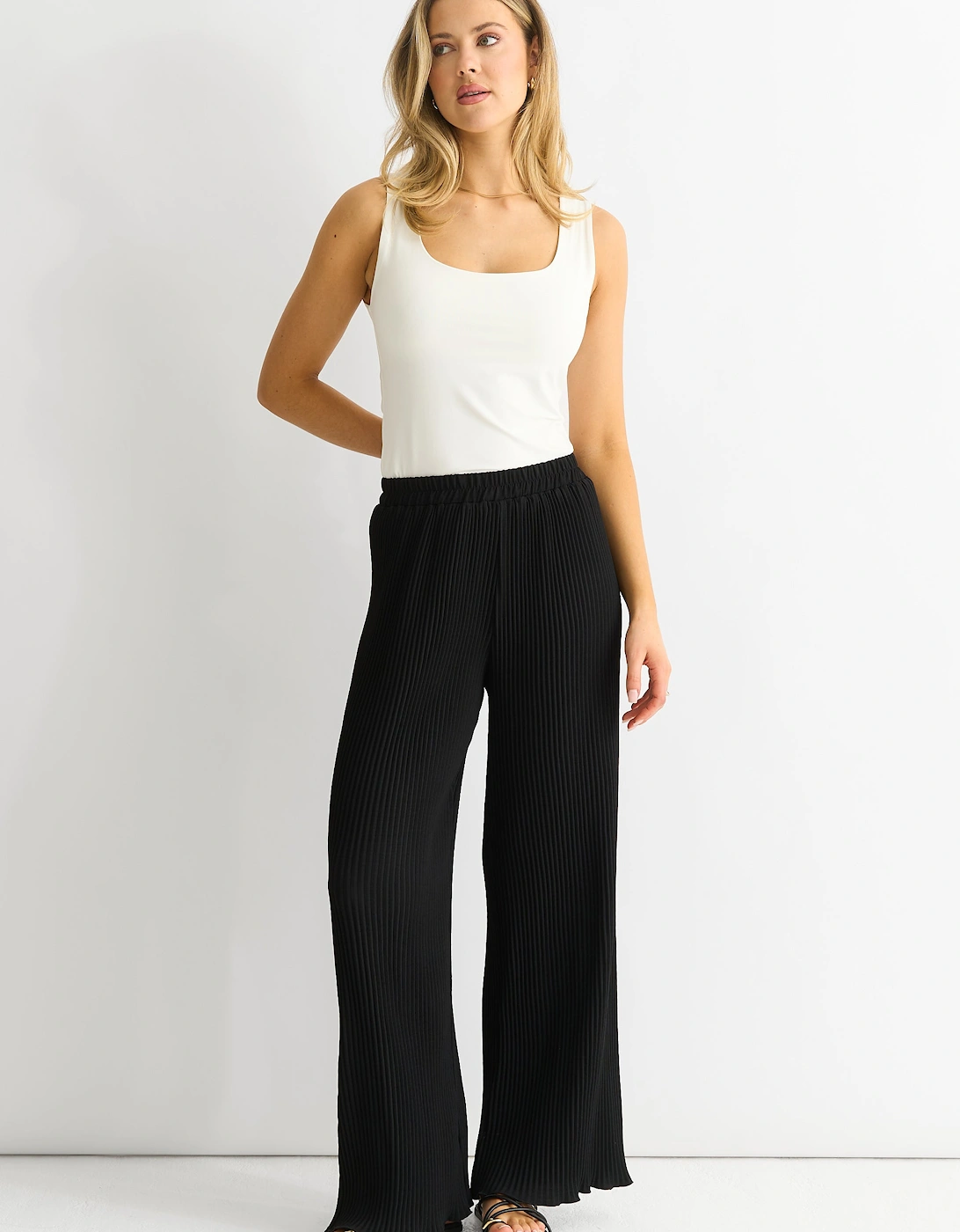 Gini London Women's Black Plisse Loungewear Wide Leg Trousers - Size: M uk 12-14/us 8-10/eu 40-42