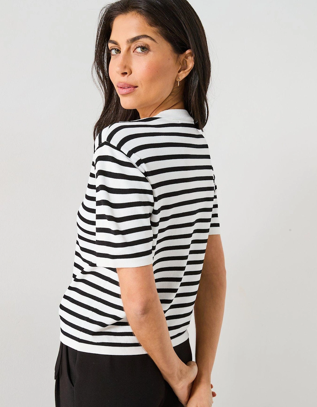 Crew Neck Short Knitted T Shirt - Mono