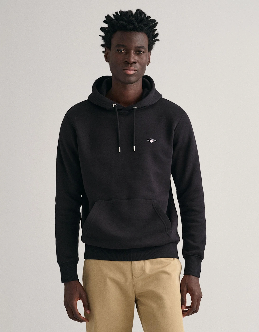 Gant Men's Black Regular Fit Shield Logo Pullover Hoodie - 5  40 L