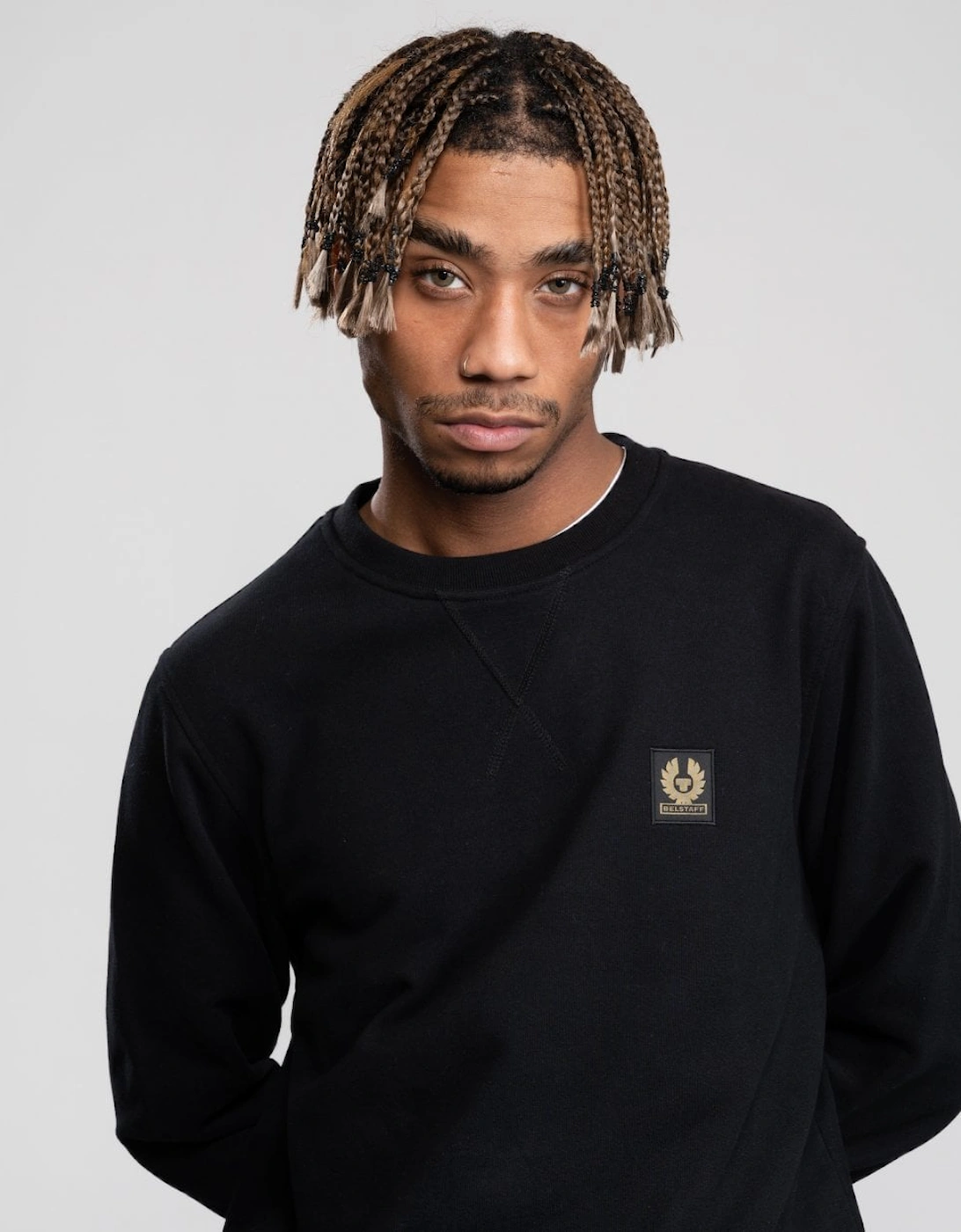 Belstaff Men's Black Crew Neck Sweatshirt With Logo Patch  38 M