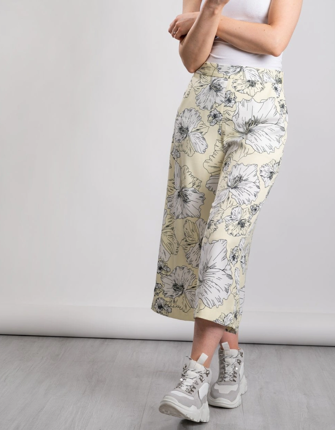 Women's Great Plains Tropical Fauna Womens Culotte - Cream - Size: UK8 eu36 us4