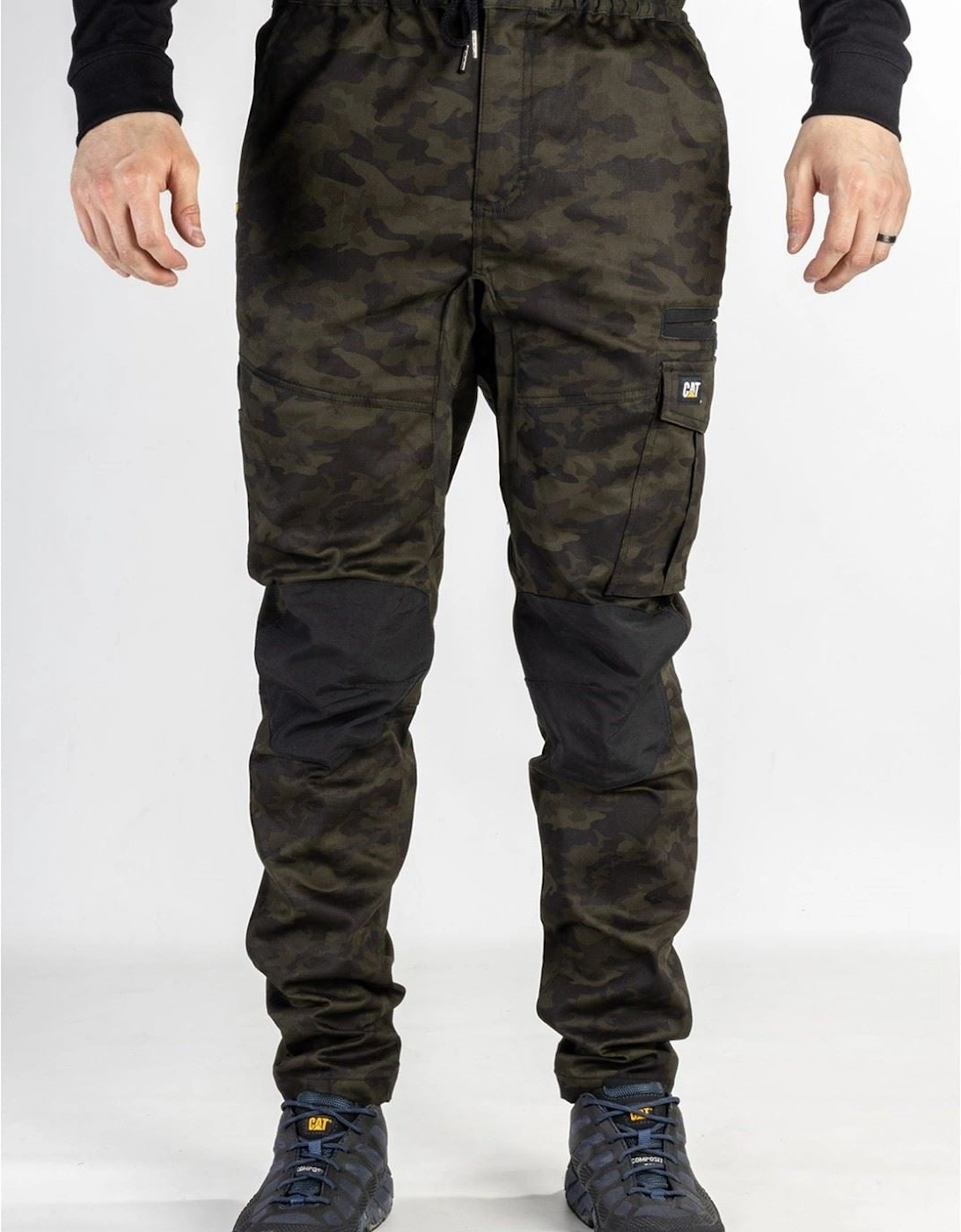 Men's Caterpillar Men's Dynamic Trousers in Night Camo - Green - Size: 30