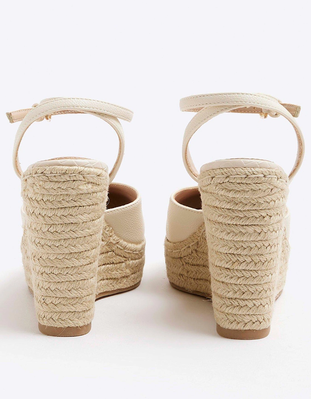 Close Toe Wedge - Cream