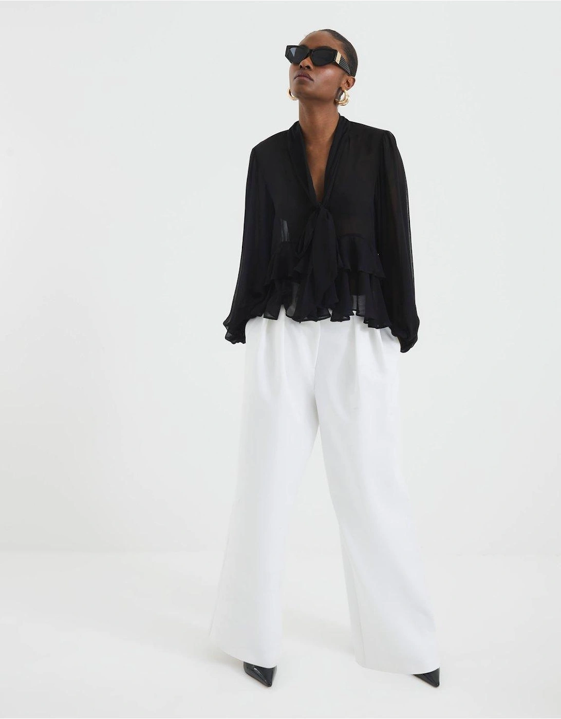 Ruffle Pussybow Blouse - Black