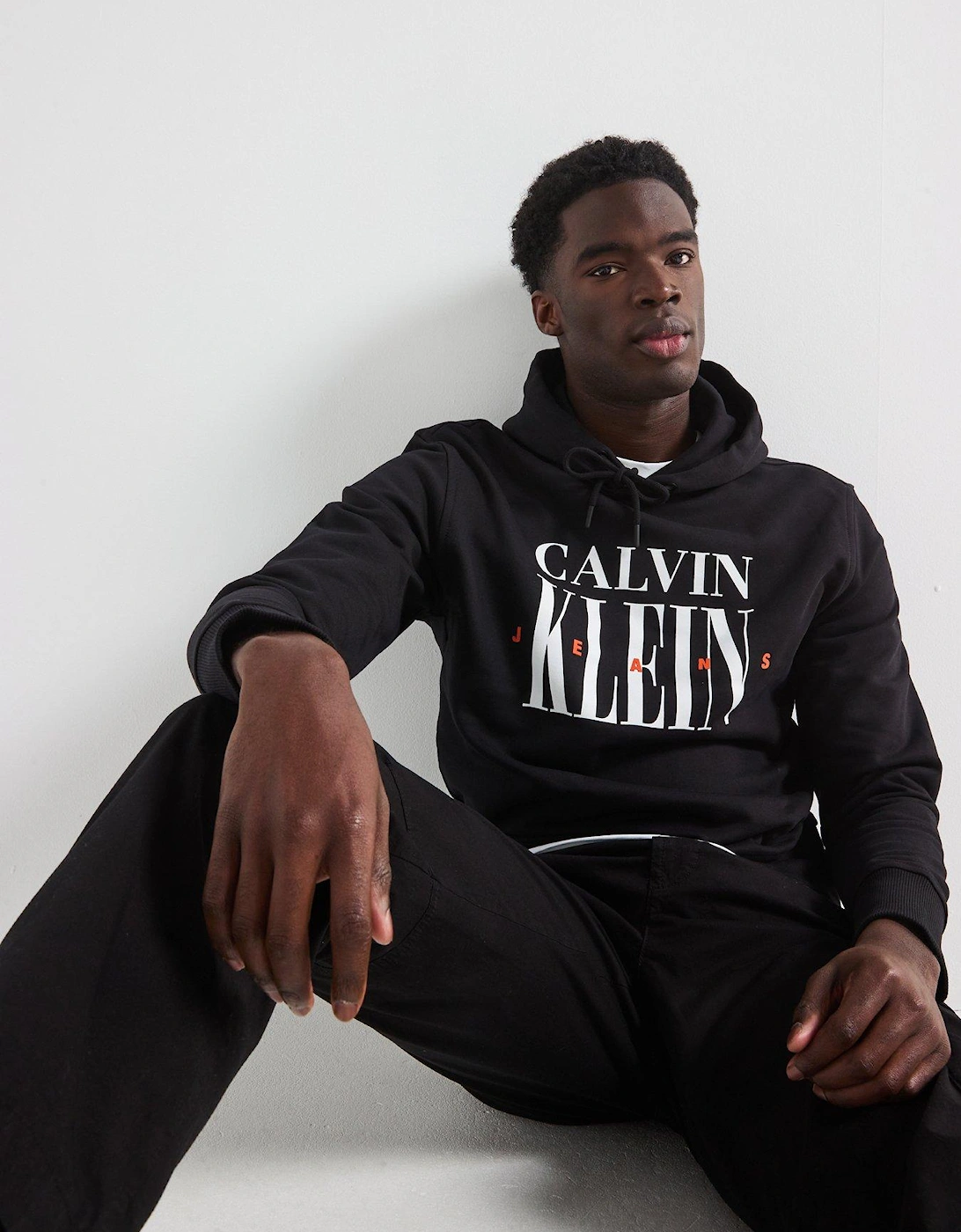 Serif Font Graphic Overhead Hoodie - Black