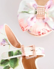 Thumbnail 4 of 6