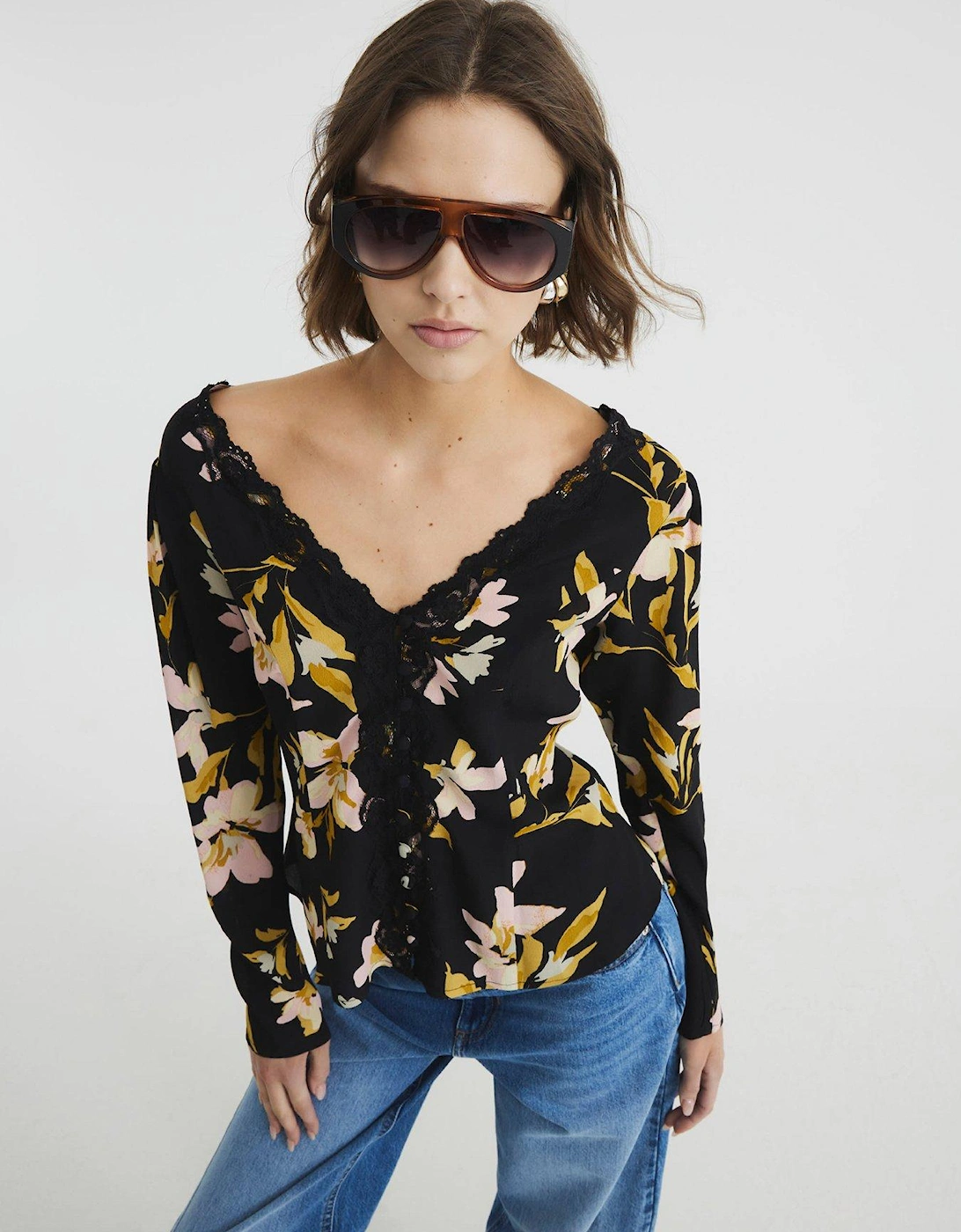 Printed Floral Lace Trim Top - Black