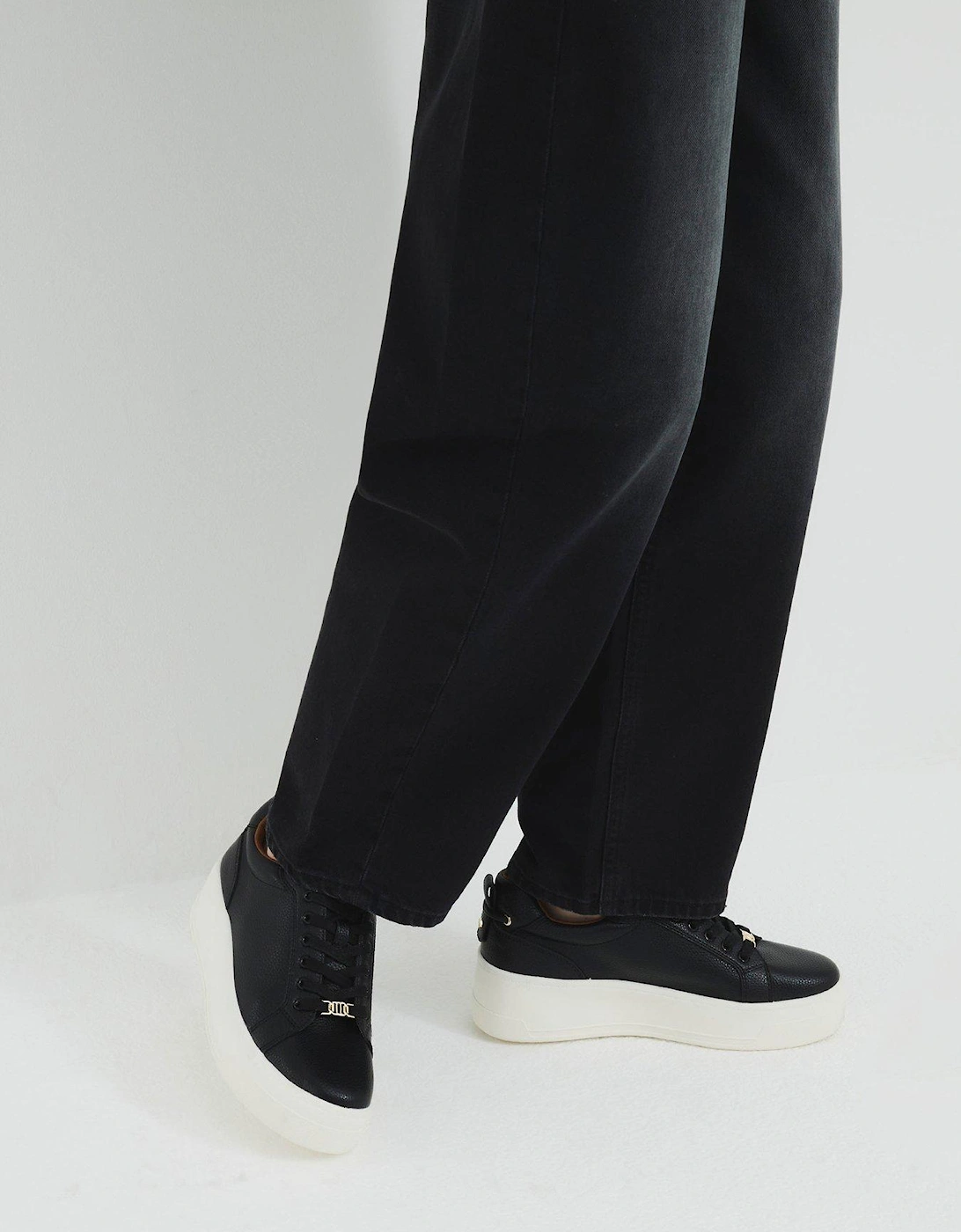 Heatseal Lace Up Trainer - Black