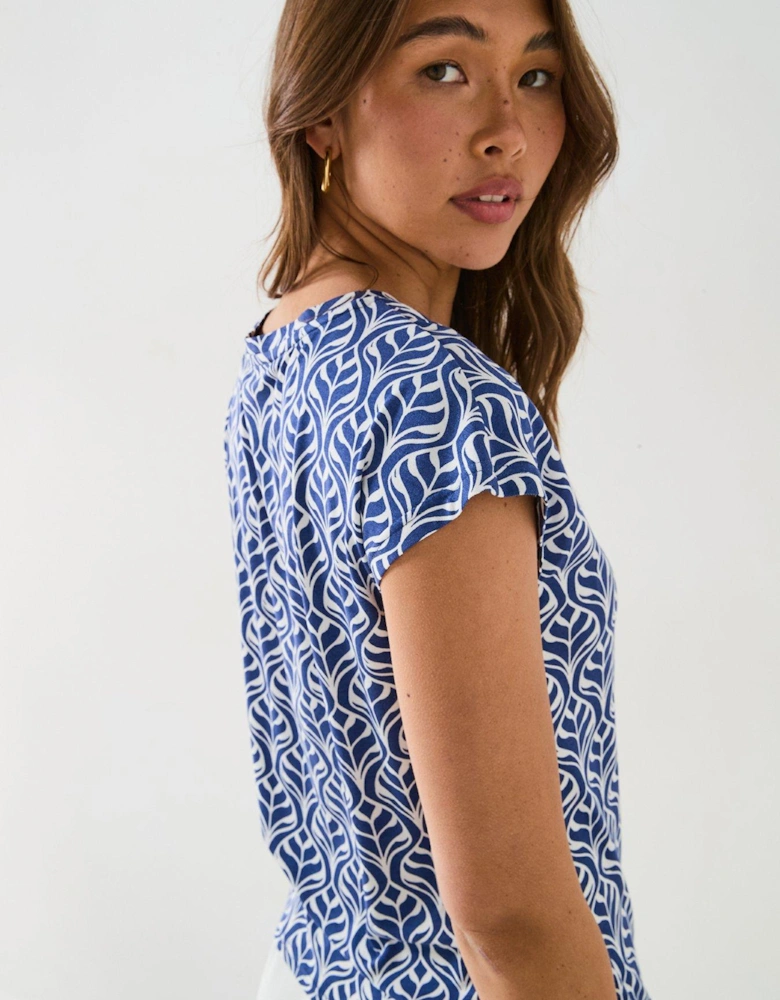 The Essential V Neck Print Leaf T-Shirt - Blue